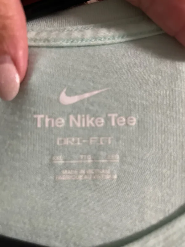 Nike Tee Shirt - Image 3
