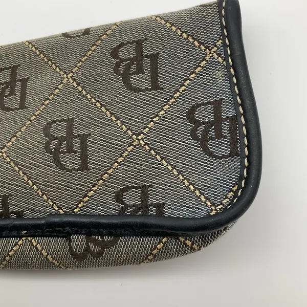 Dooney And Bourke Wristlet‎ Pouch - Image 3