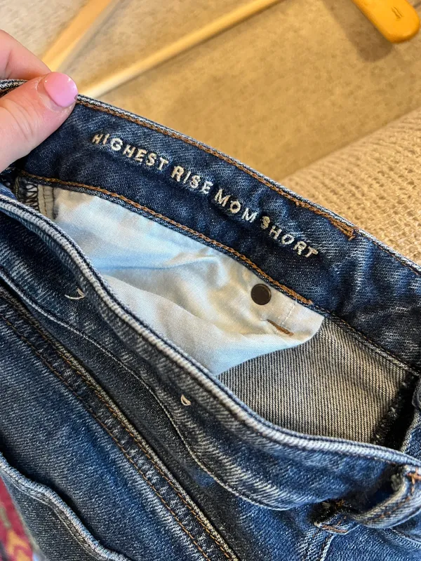 American Eagle Highest Rise Mom Short - Image 3