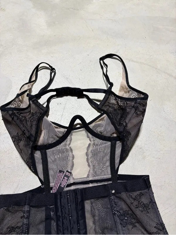 Victoria’s Secret lace corset bustier set panties lace small - Image 12