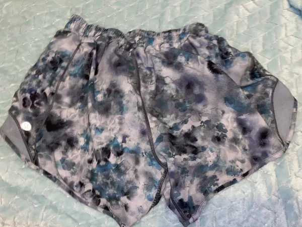 Lululemon Hotty Hot Shorts - Image 2