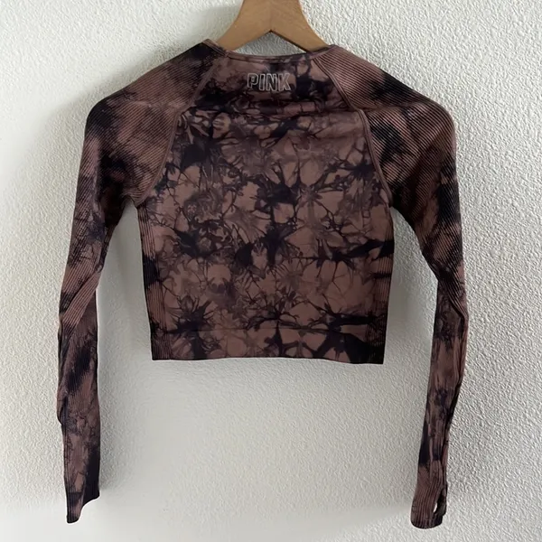 Victoria's Secret Pink Active Cropped Stretch Long Sleeve Top Dark Tie Dye Small - Image 6