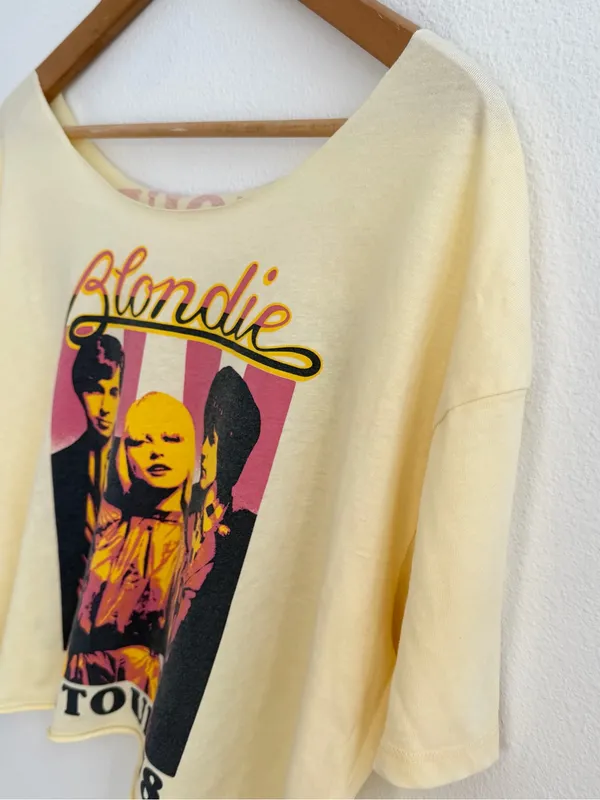 Blondie UK Tour 78 Graphic Cropped Off-the-Shoulder Band Tee - Image 4