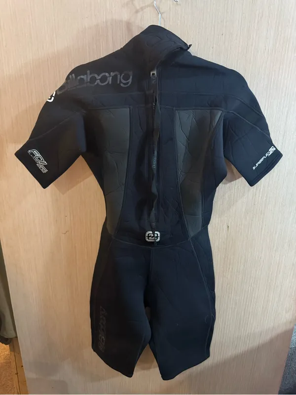 Women’s Billabong Foil Flatlock 202 Superflex 50 Short Sleeve Black Wetsuit M - Image 2