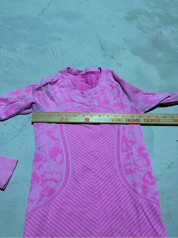 Lululemon swiftly tech Women's Seamless Long-Sleeve Active Top Bright Pink 4 - Image 8