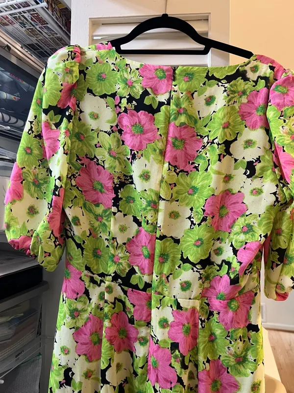 WAYF Floral Green & Pink Midi Dress - Image 4