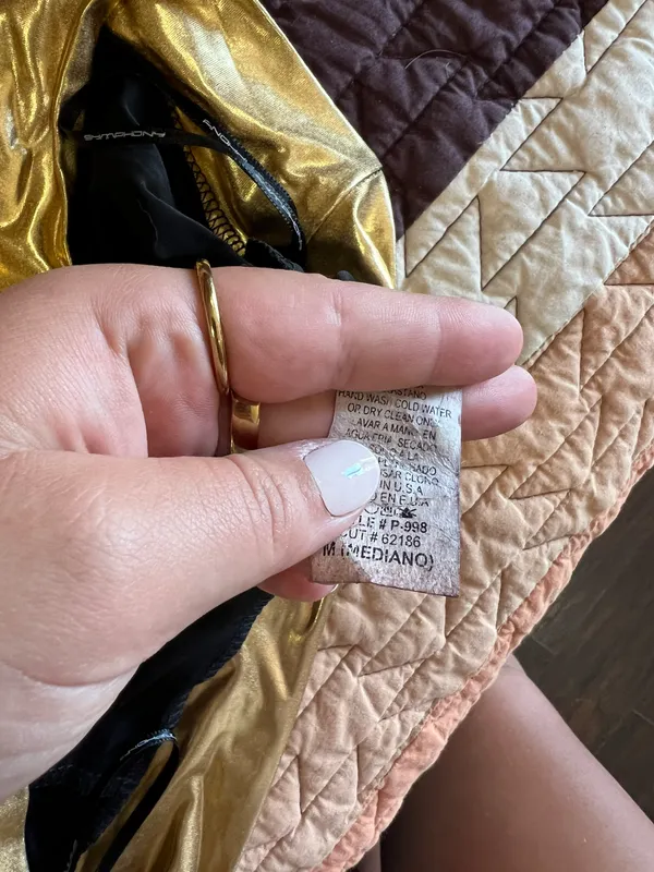 Spanx Gold  Shorts - Image 4