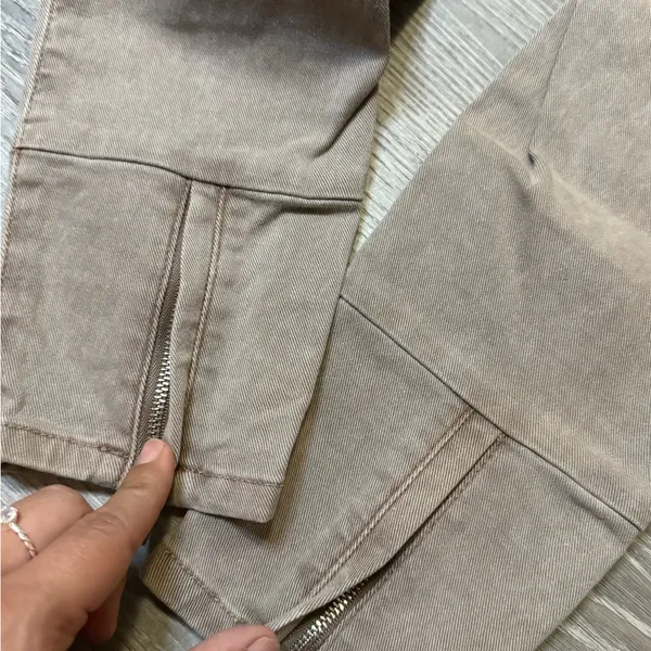 •GUESS• MOTO SKINNY JEANS - Image 4
