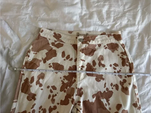 Cream & Brown Cowprint Fringe Flare Jeans Medium 28 in western boho festival - Image 9
