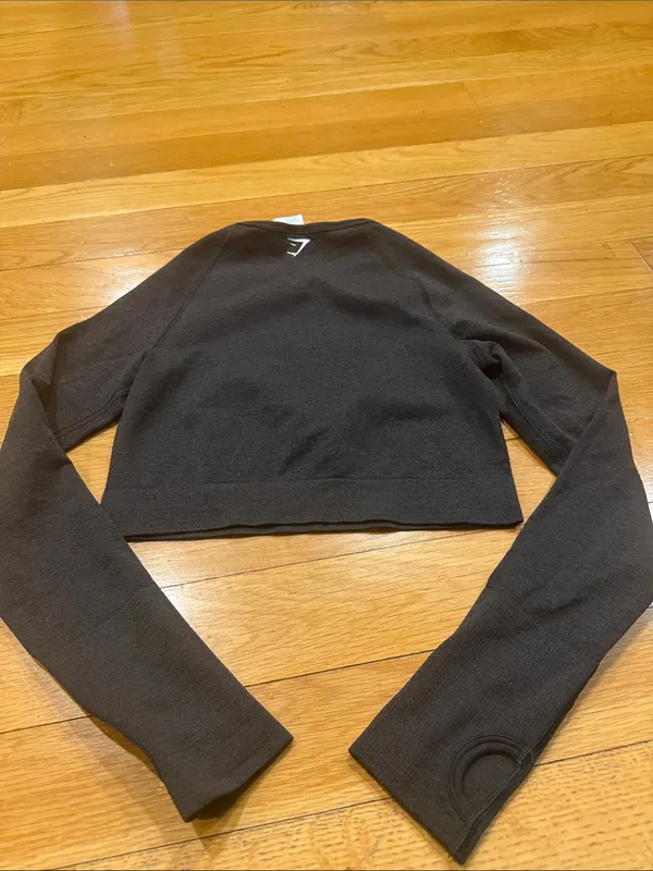 Gymshark black long sleeve crop top size small . - Image 5