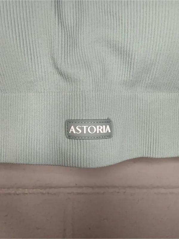 Astoria Activewear CONTOUR Ribbed Seamless Sports Crop in Seafoam Size Small Bra - Image 5