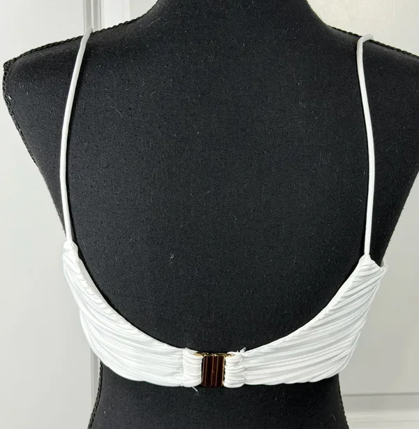 Sabo Skirt Davo Pleated Crop Top in White - Image 4