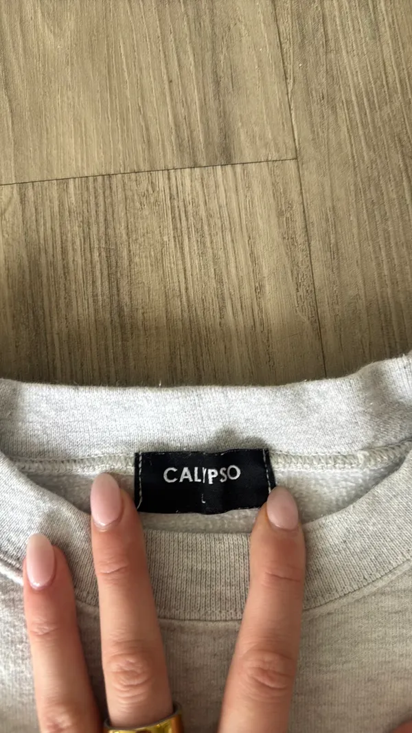 Gray Sweatshirt Size L - Image 3