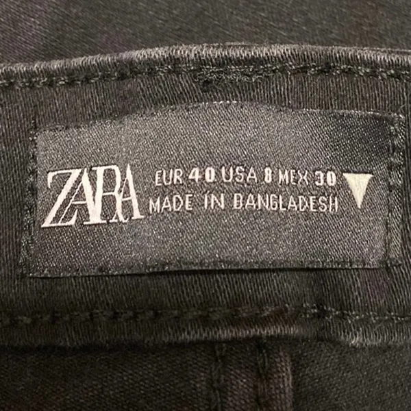 Zara Women's Black Slit Hem High Waisted Casual Slim Straight Denim Jeans Size 8 - Image 4