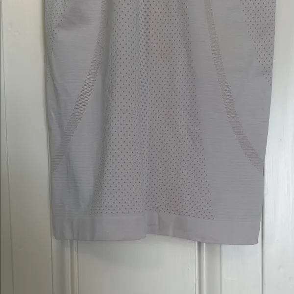 Lululemon White and pink Sleeveless Fitted Backless Tank Top - Image 8