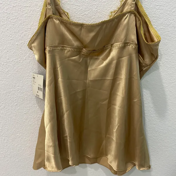 Apostrophe NWT Gold Lace Cami Size M - Image 6