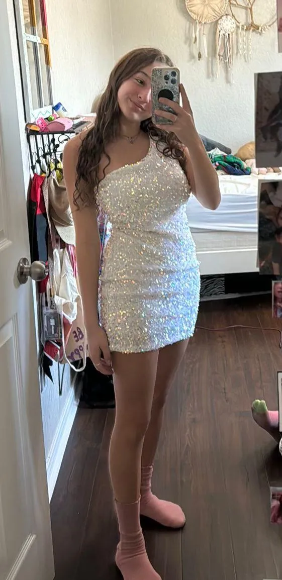 Chloe Rose boutique hoco dress - Image 3