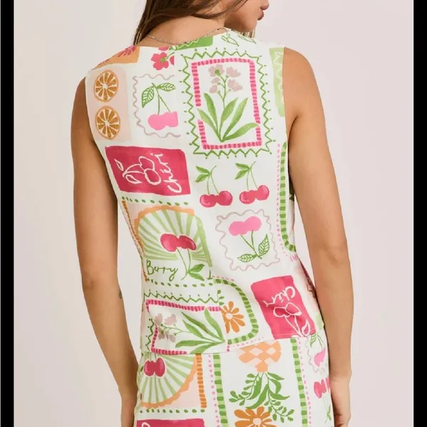 Le lis Sleeveless Printed Top in White with Pink & Green - Image 3