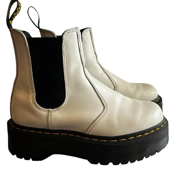 Dr Martens 2976 Quad Chelsea Boot Women’s size 7 - Image 4
