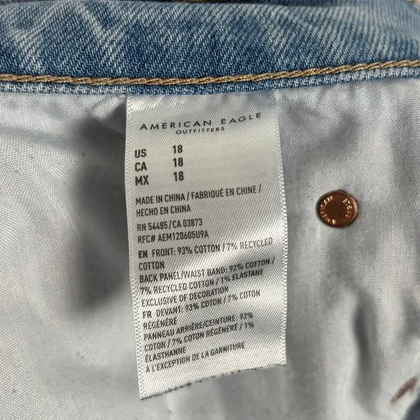 American Eagle Strigid Highest Rise 90s Boyfriend Short Light Wash Size 18 - Image 6