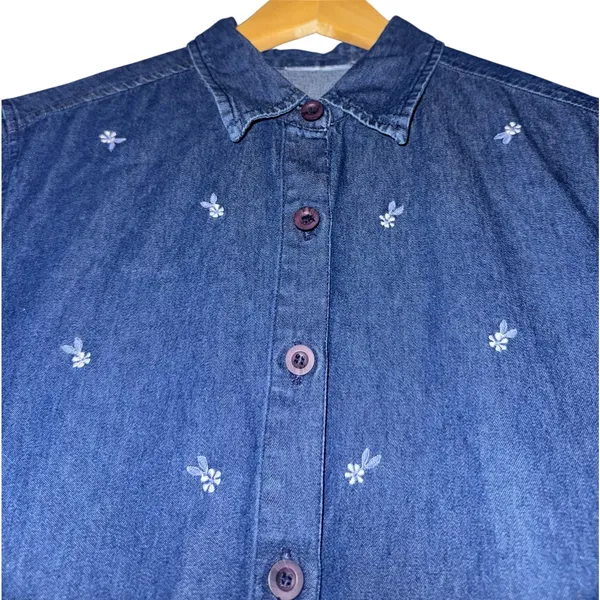 Vintage‎ Chambray Embroidered Floral Top Button Up Women Large Daisy 90s Prairie - Image 4