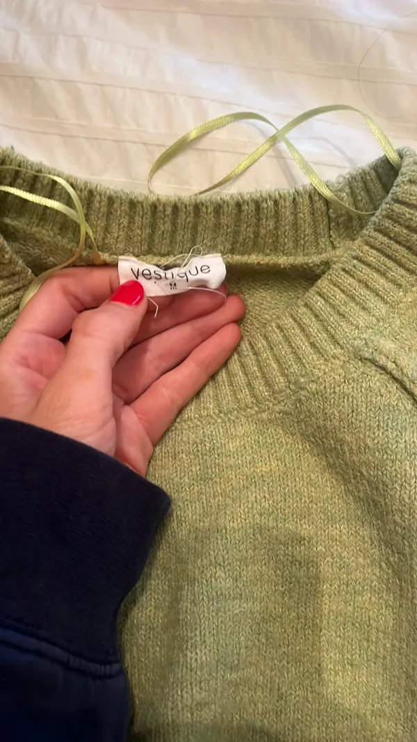 Vestique Sweater - Image 3