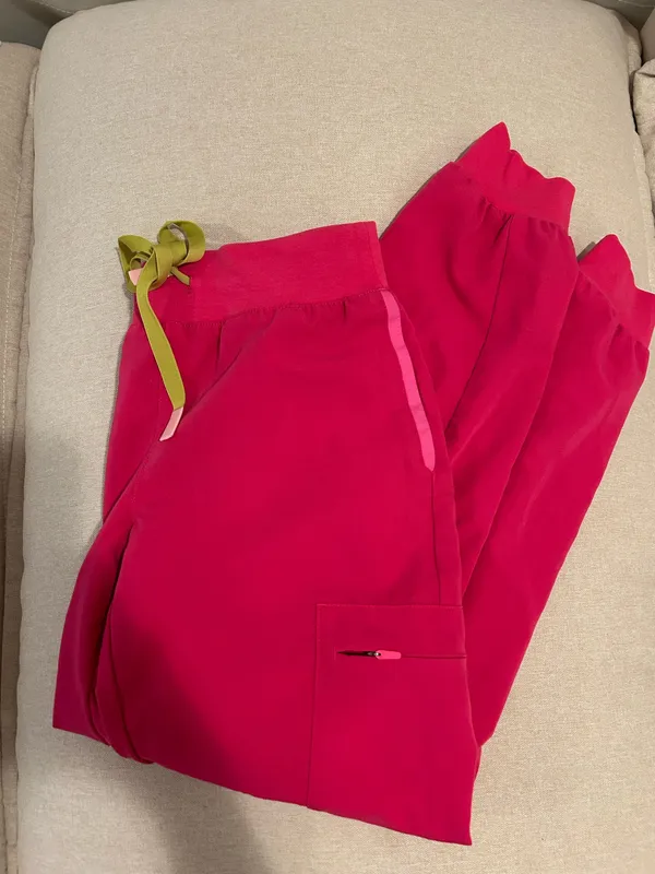 FIGS Scrubs Set - Image 2