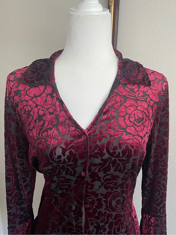 Ultra Pink Out Floral Sheer Burgundy and Black Top Size L - Image 2