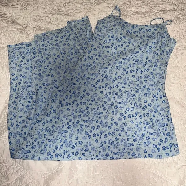 Beginning Boutique Renesmee Blue Floral Print Maxi Dress - Image 6