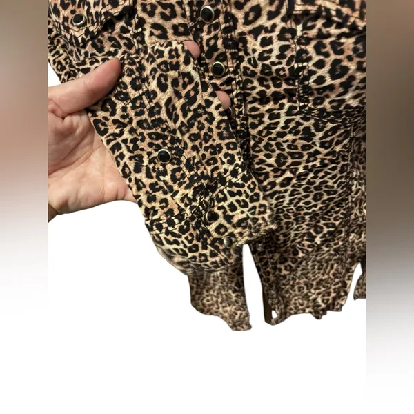 Rock 47 X Wrangler Leopard Long Sleeves Western Shirt Size Small - Image 2
