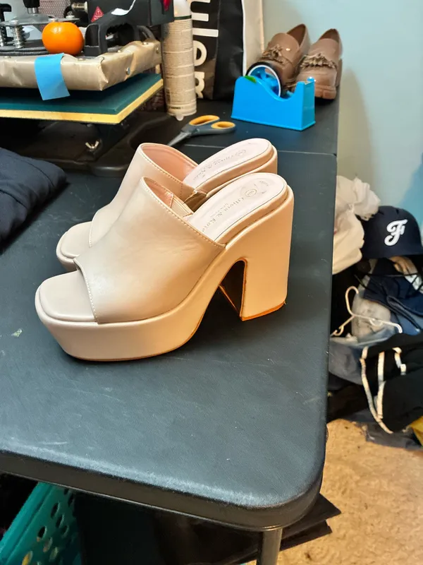 Olivia & kate chunky platform mules Tan Size 6 - Image 2