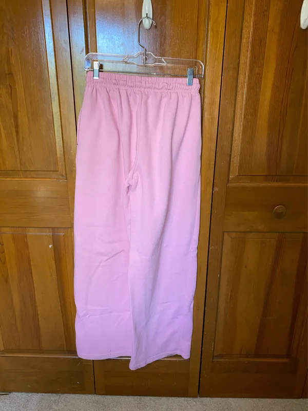 Pretty Little Thing Wide-Leg Sweatpants Pink - Image 4