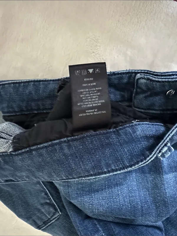Kut from the Kloth Farah Women's Baby Boot Cut Jeans - Image 4