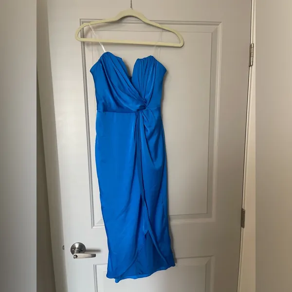 DO+BE Elegant Royal Blue Formal Dress - Image 2