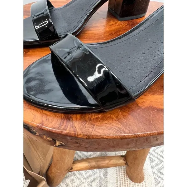 STEVE MADDEN Irene Sandals Size 5.5M Black Patent Leather Block Heel Classic - Image 3