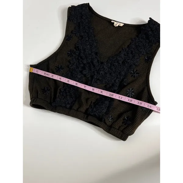 POL Embroidered Floral Cropped Vest Size Small Brown Black Boho Y2K - Image 8