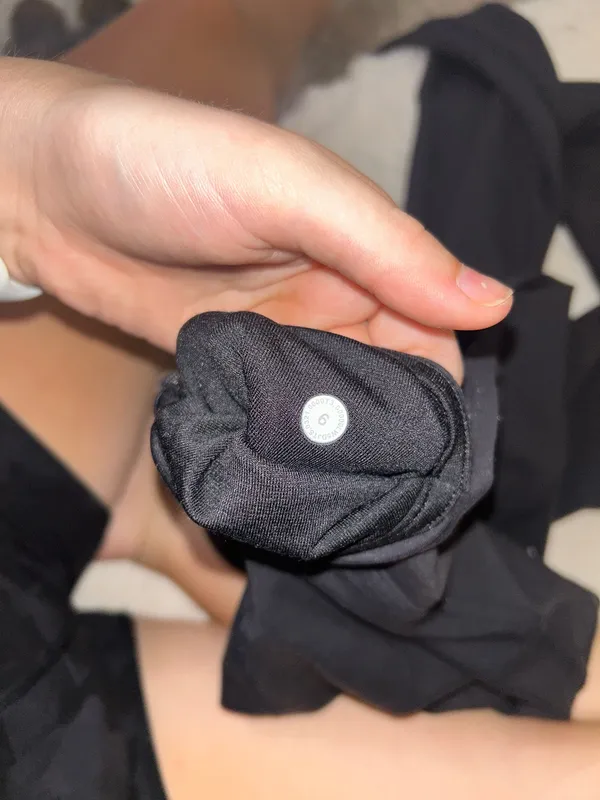 Black size 6 lululemon fast & free leggings - Image 3
