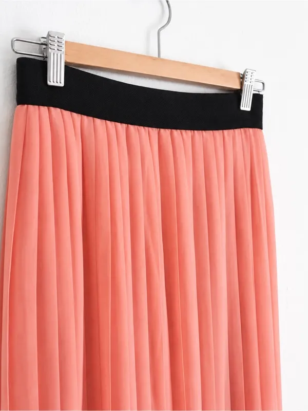 Love Culture Pleated Maxi Skirt in Coral - Image 3