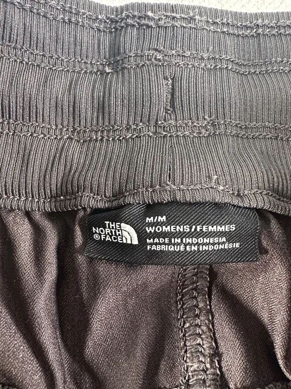 North face women’s size medium - Image 12