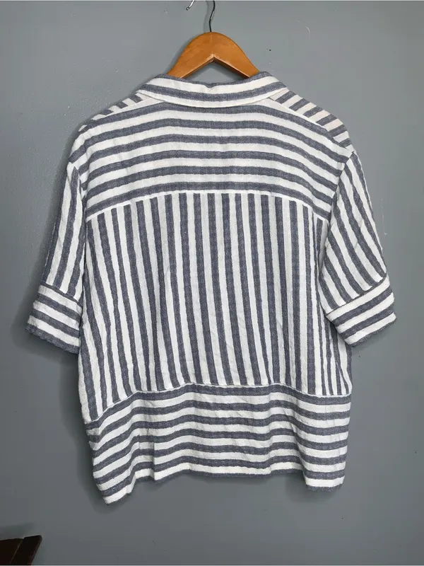 Jane and Delancey Blue and White Striped Button-Front Blouse Medium - Image 4