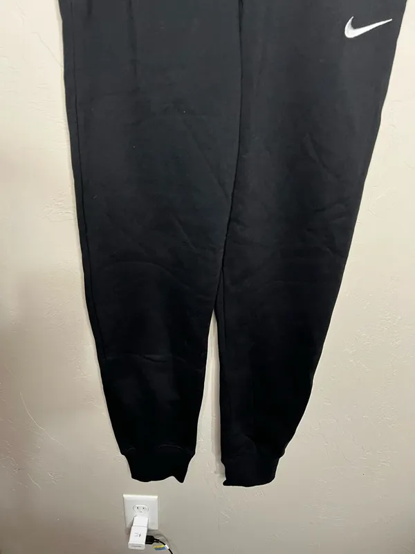 Nike NWT Black Standard‎ Fit High Rise Joggers - Image 6