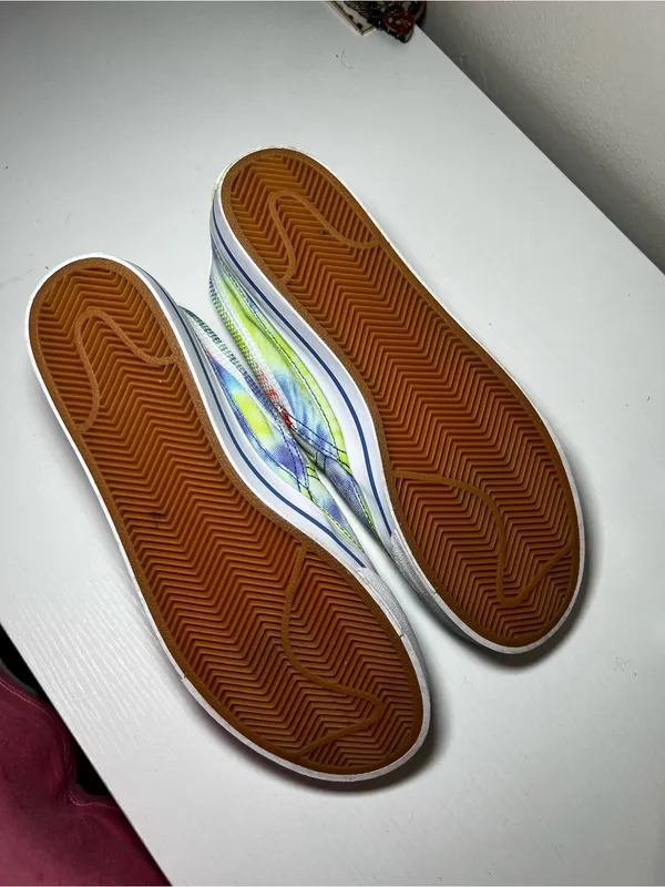 Nike Tie Dye Slips On Shoes - Image 3