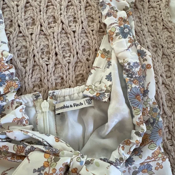 Abercrombie White floral midi dress - Image 3
