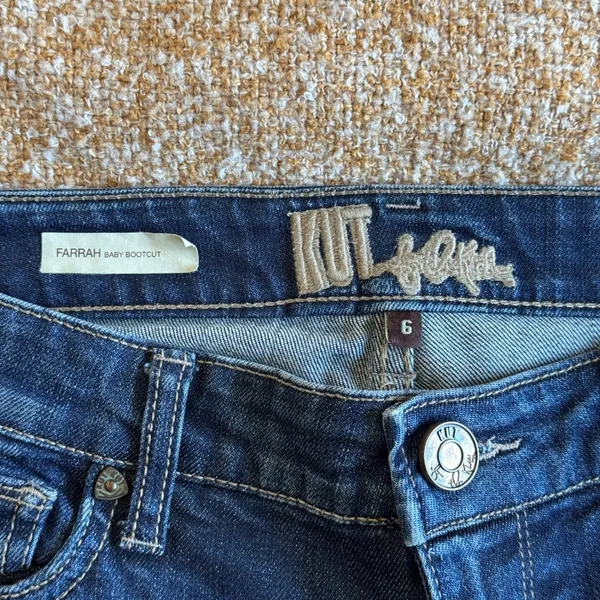 Kut from the Kloth Farrah Baby Bootcut Jeans Dark Wash Blue Size 6‎ Womens Denim - Image 4