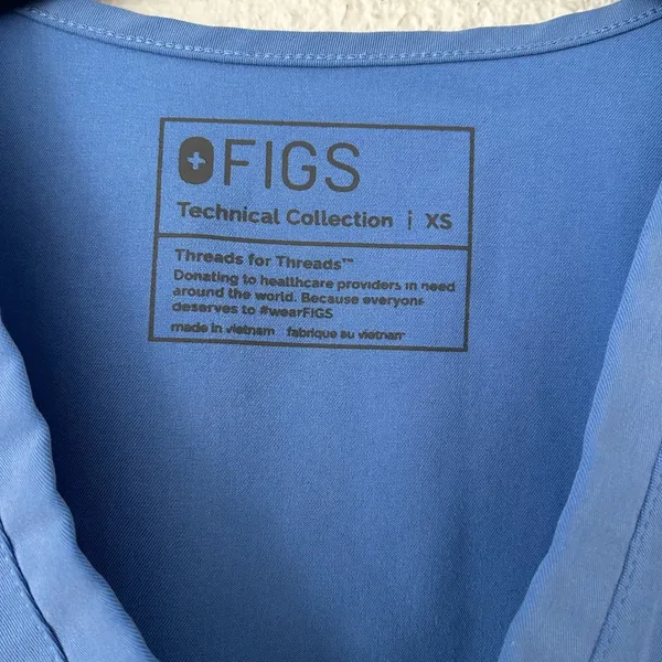 FIGS Womens Capri Blue Casma-Three Pocket Scrub Top sz XS - Image 8