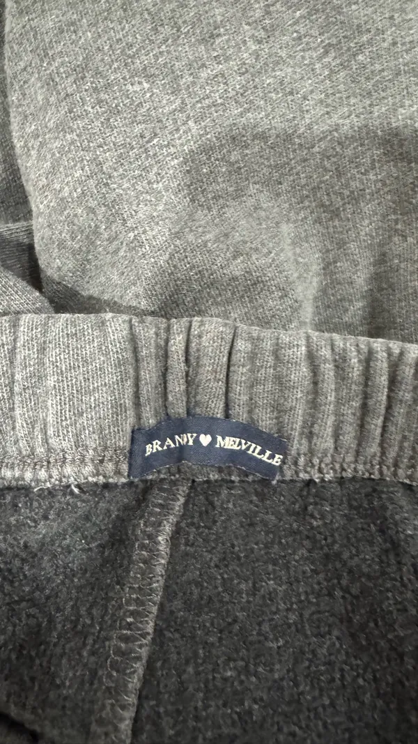 Brandy Melville Rosa Sweatpants Grey - Image 3