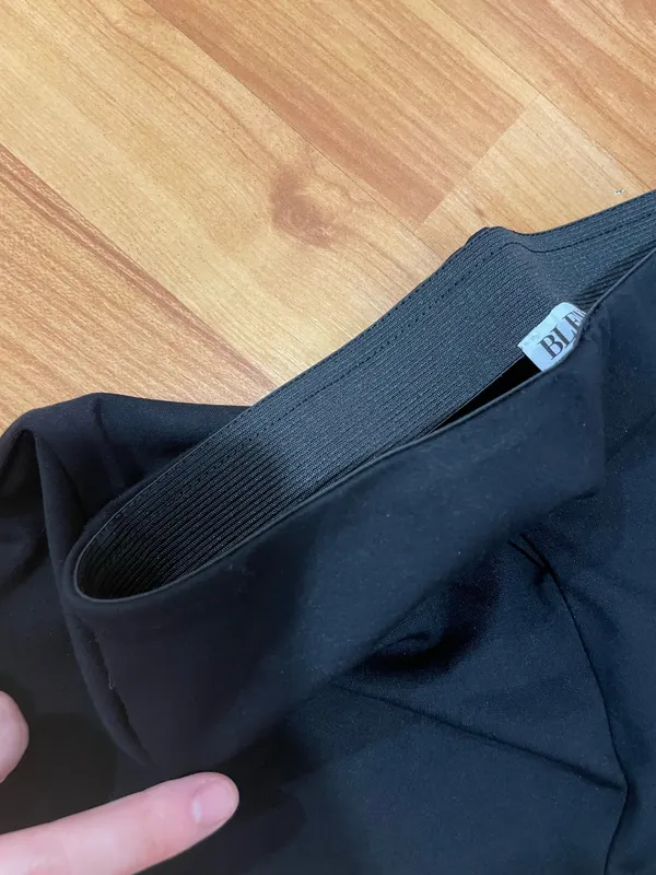 Black capris - Image 4