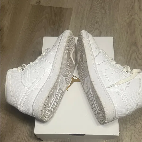 Jordan White snake skin High-Top Sneakers - Image 5