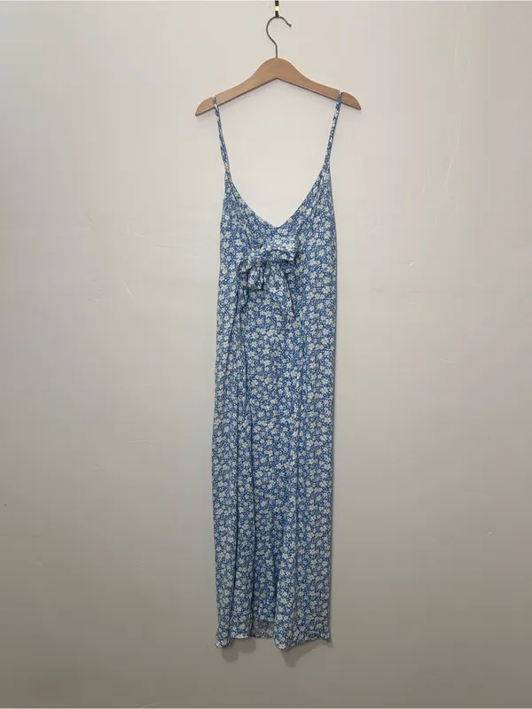 Reformation Nella blue and white floral midi dress size 2 - Image 5