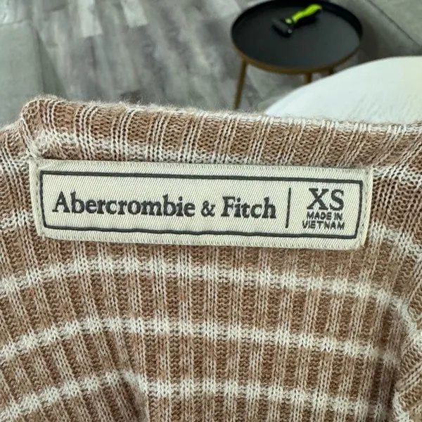 Abercrombie‎ & Fitch Tan White Striped Waffle Knit Tie Front Button Top XS - Image 4